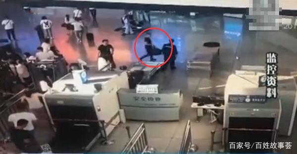 男子過(guò)安檢時(shí)拔腿就跑，被民警抓獲后一查傻了眼：心虛，跑習(xí)慣了